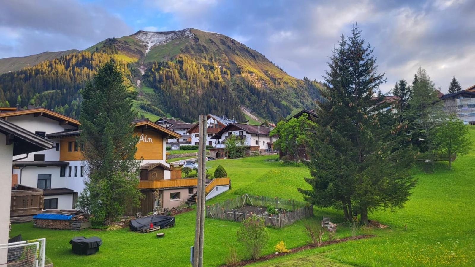 Almtraum Berwang Apartment Exterior photo